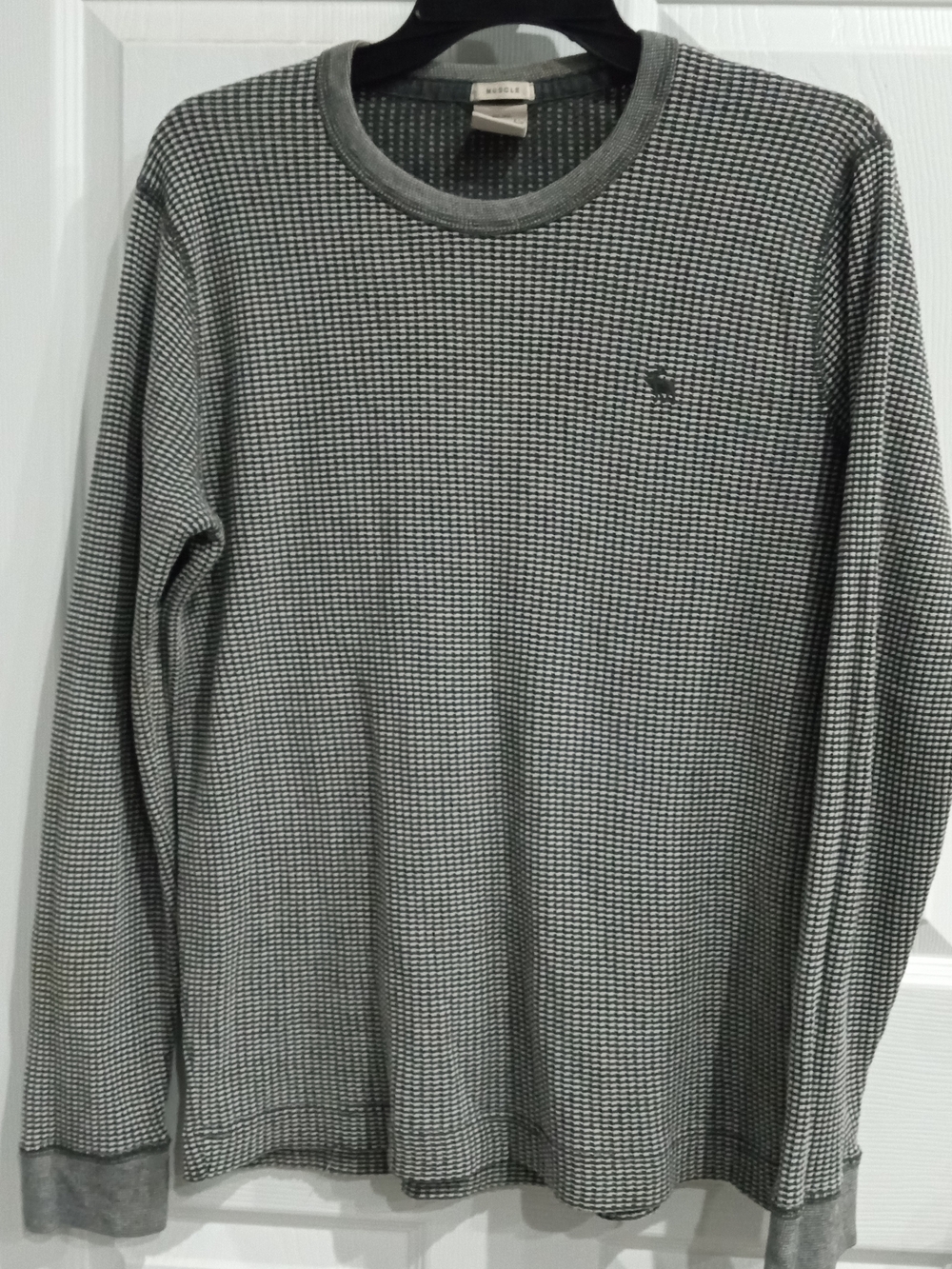 Abercrombie & Fitch Men's Gray Waffle Long Sleeve Tee
